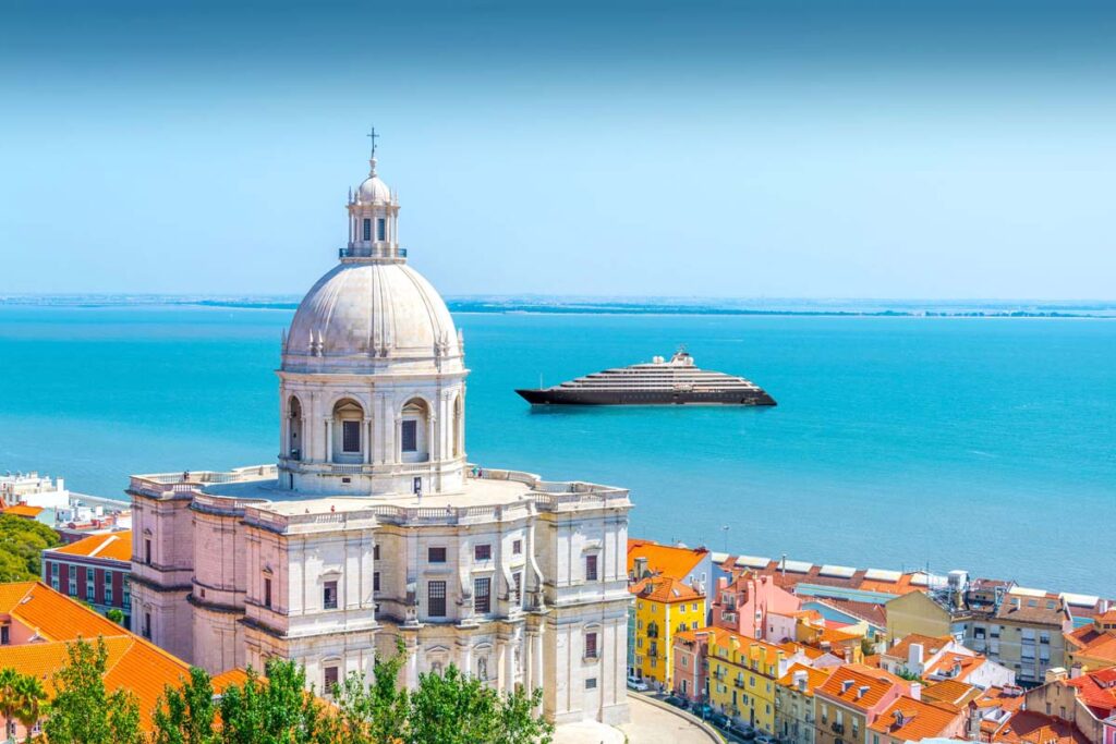 SE Scenic Eclipse Lisbon 002