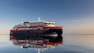 hx expeditions ms roald amundsen