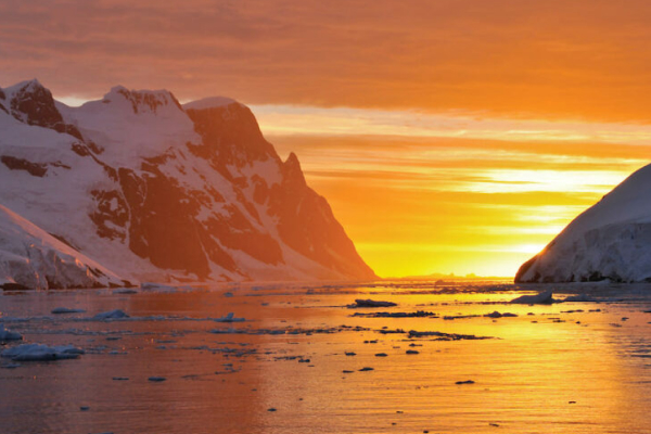 Five Unimaginable Sites on an Antarctic Expedition Cruise